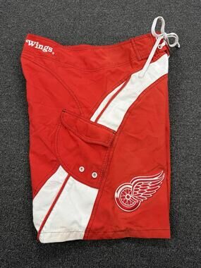 Calhoun Mens Red & White NHL Detroit Red Wings Swim Board Shorts Size Medium